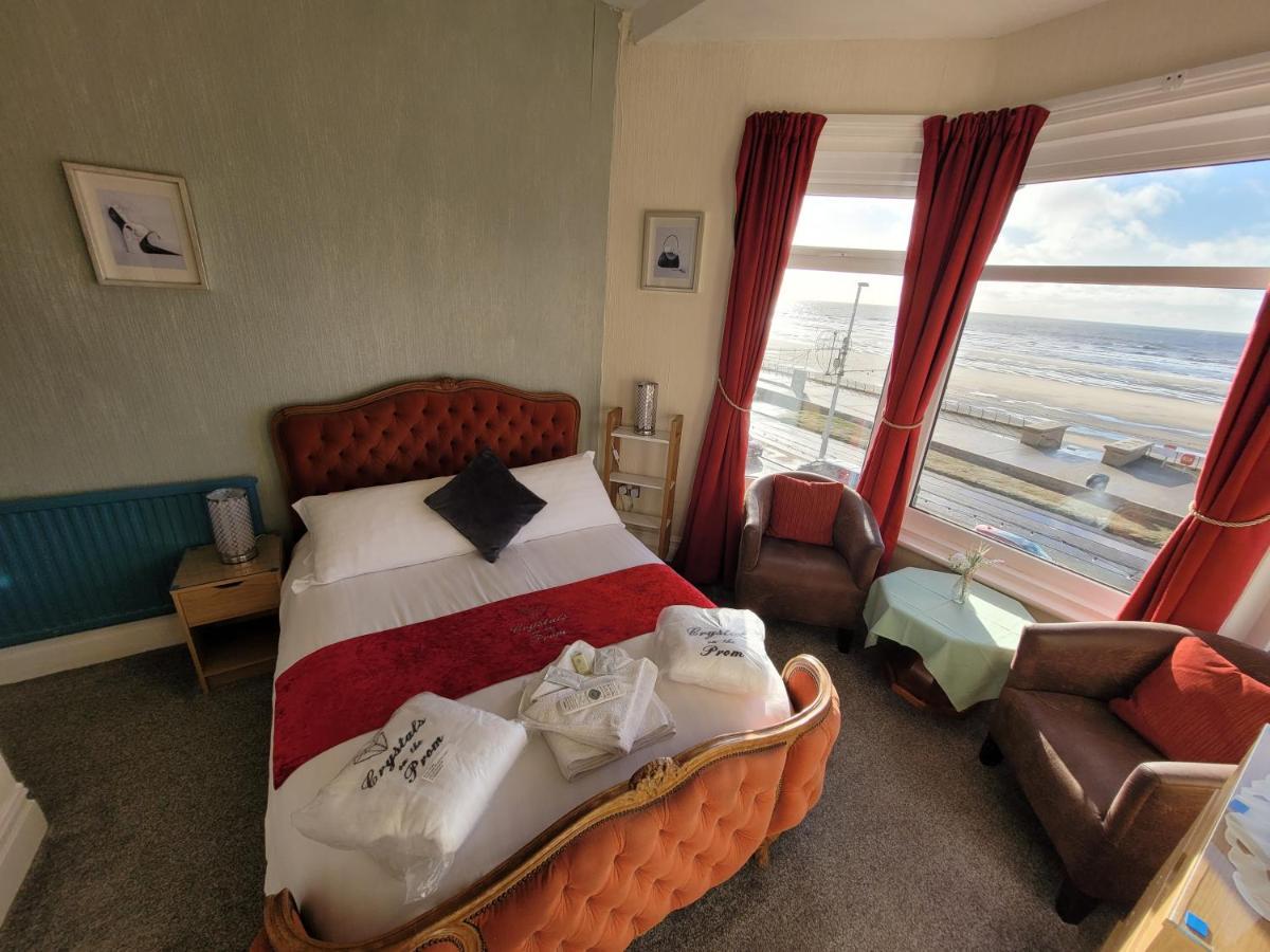 Crystals On The Prom Hotel Blackpool Eksteriør billede