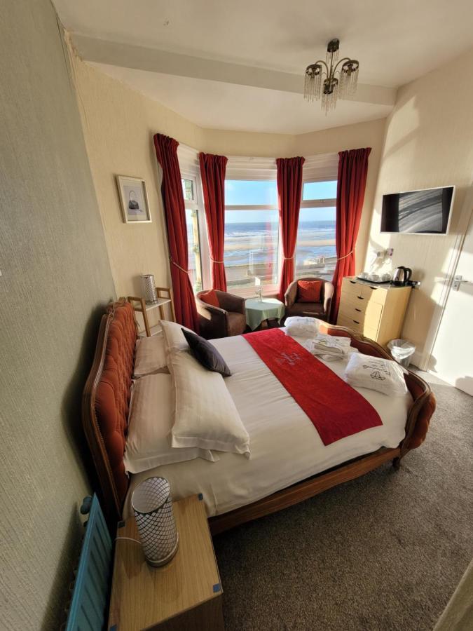 Crystals On The Prom Hotel Blackpool Eksteriør billede